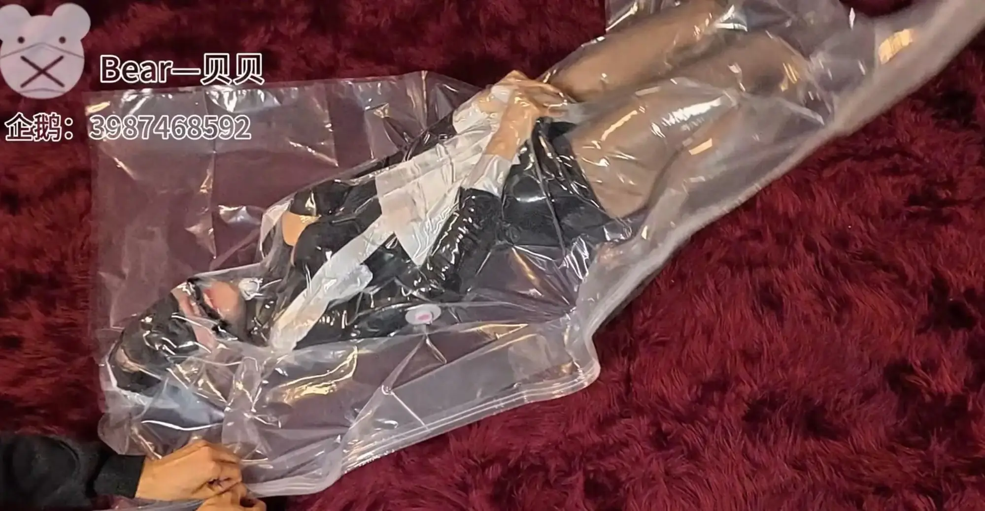 [Babe Bear] Beibei was tortured to the point of collapse and screaming, which is called joy and sadness~~ As expected, I will have to pay it back sooner or later, hehe [Revenge on Beibei 3-Plastic bags with high high vacuum bags extreme call control humiliation]