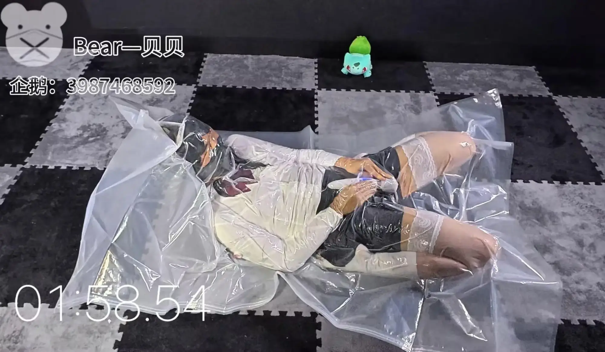 [Babe Bear] I heard that the bears are not lucky during this period, so Beibei thought of a test of the bears' luck. I wonder what the bears will draw!! [Babe Daily Diary 12 - Lots Game Vacuum Bag Timer]