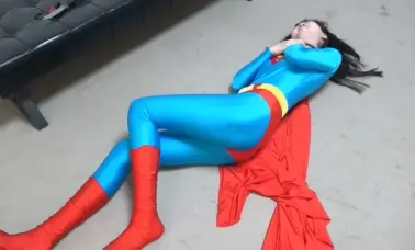 [Marvel DC] Supergirl's Betrayal 02