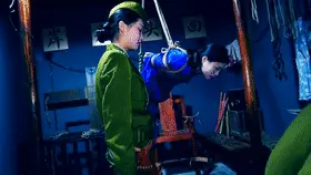 [Shengjing Film and Television] The Heroic Souls of Purgatory Part 1: The liaison officer was betrayed by a traitor and was captured by the secret agents. After that, he was whipped by a female agent and tortured such as being hung up on a tiger bench and tied up.