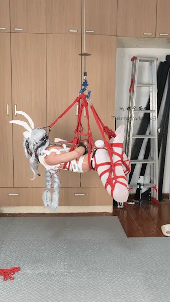 [Kan Miao] Desperate Self-Binding-Azur Lane cos-Vicious Horse with Broken Legs+Fiji Cup Strong High