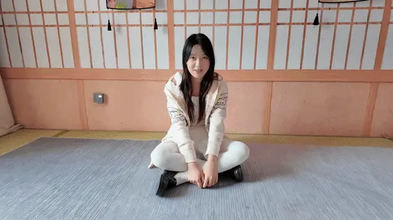 [Love with a Rope] Adorable new girl Yueyue Rope Art Escape Challenge