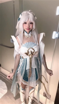 [XcTian] Xiaoniao cos Xishi Youlong Qingying was brutally whipped by Bobo Beibei with a high + split-leg placement SP