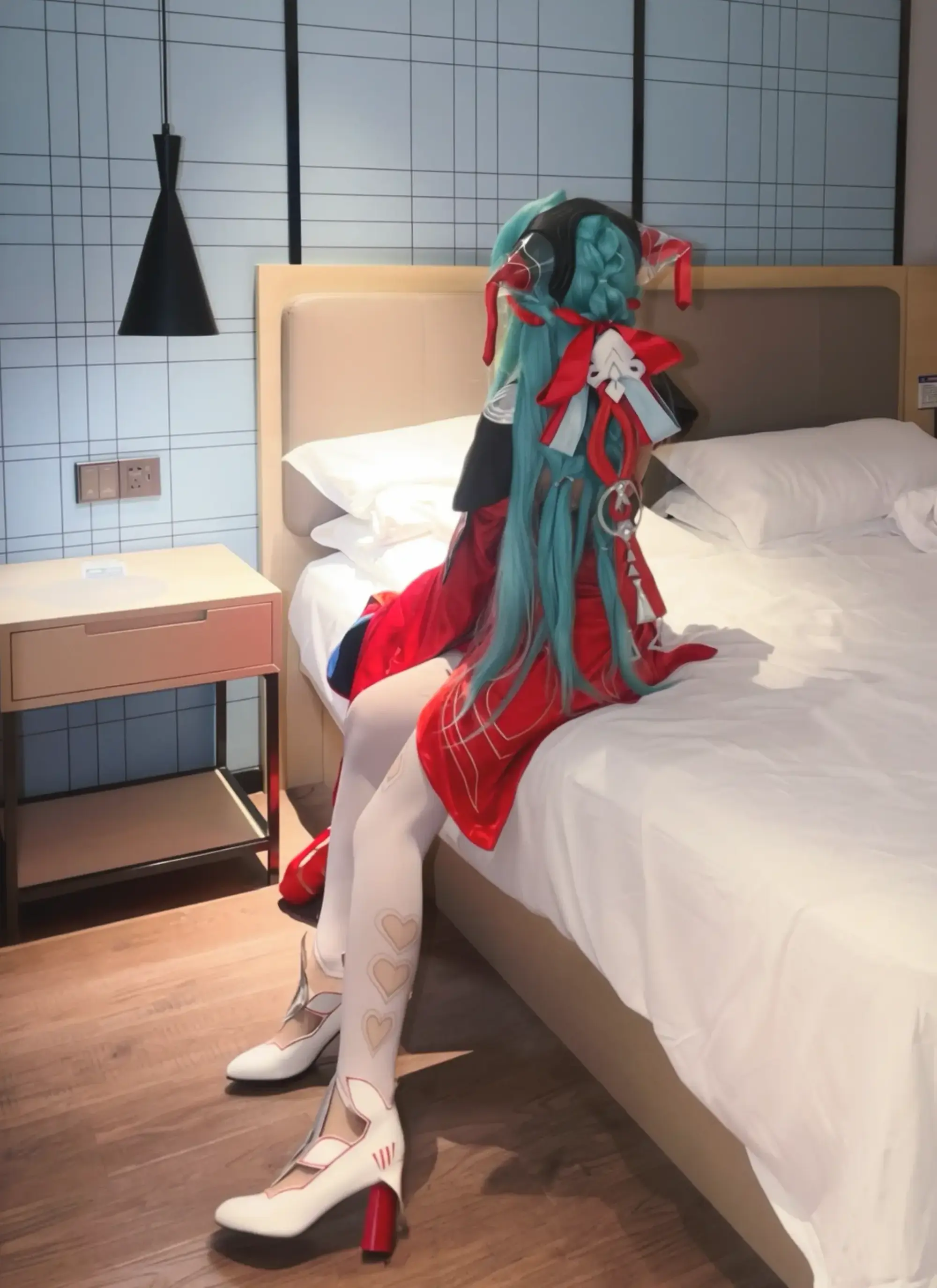 [XcTian] Xiaoniao Shaosiyuan cos was brutally tied up + arranged by a horse